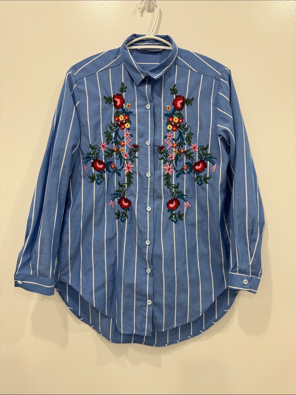 Gömlex M Blue Striped Embroidered Floral Cotton Button Up